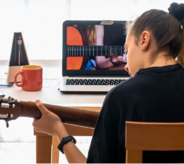 یادگیری گیتار در خانه